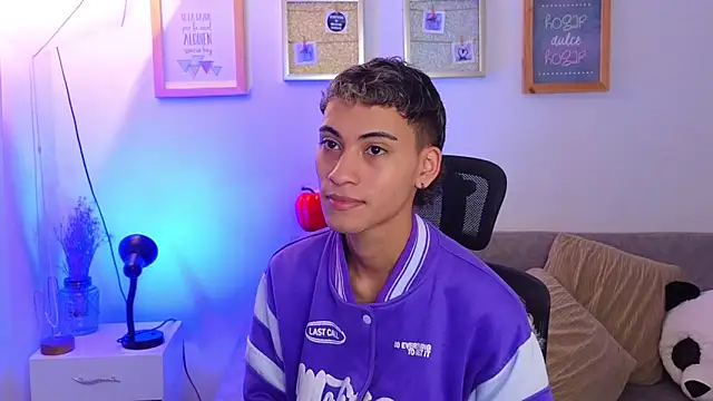 Snapshot of yulian_vasquez chatting on November 4, 2025, 12:26 pm yulian vasquez online show from November 4, 2025, 12:26 pm