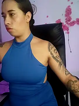 Valenn fernandez online show from July 7, 2026, 8:57 pm