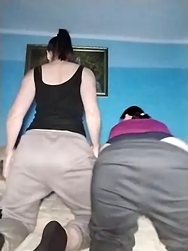 Viktoriia27 online show from December 20, 2025, 1:07 pm