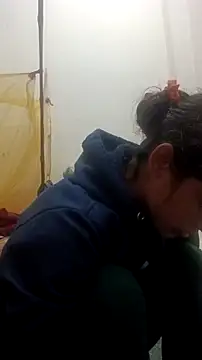 Snapshot of Guriya0076 chatting on November 22, 2025, 2:43 am Guriya0076 online show from November 22, 2025, 2:43 am