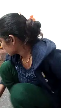 Snapshot of Guriya0076 chatting on December 3, 2025, 12:58 pm Guriya0076 online show from December 3, 2025, 12:58 pm