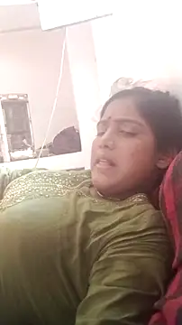 Snapshot of Guriya0076 chatting on May 14, 2026, 3:57 am Guriya0076 online show from May 14, 2026, 3:57 am
