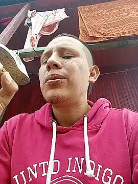 Snapshot of GaaraDiaz chatting on November 24, 2025, 7:35 pm GaaraDiaz online show from November 24, 2025, 7:35 pm