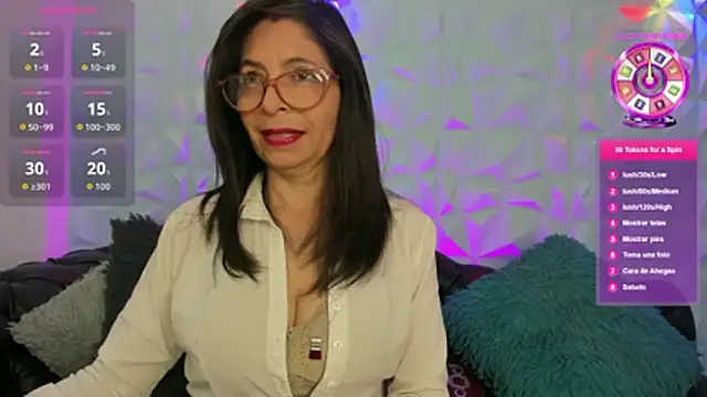 Snapshot of SabinaDeluxe_cg chatting on December 19, 2025, 12:56 pm SabinaDeluxe cg online show from December 19, 2025, 12:56 pm