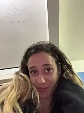 Snapshot of blond-96 chatting on November 10, 2025, 2:43 am blond-96 online show from November 10, 2025, 2:43 am