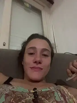 Snapshot of blond-96 chatting on February 1, 2026, 7:29 am blond-96 online show from February 1, 2026, 7:29 am