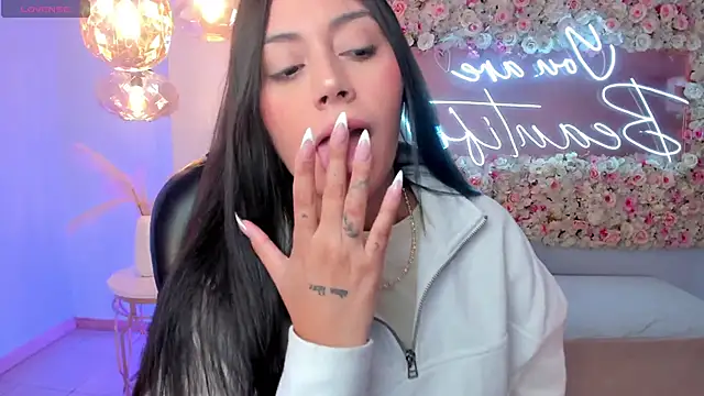 AmbarJames  online show from December 14, 2025, 11:15 am