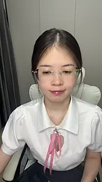 Qianqian-888 online show from November 2, 2025, 1:19 am