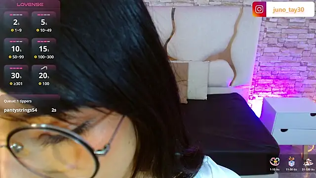 juno tay online show from November 8, 2025, 11:54 am