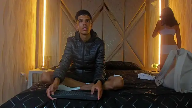 Hotcouple 222 online show from November 24, 2025, 7:41 am