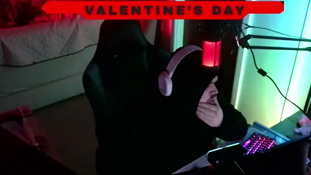 Snapshot of Bigboyballen chatting on February 15, 2026, 12:29 am Bigboyballen online show from February 15, 2026, 12:29 am