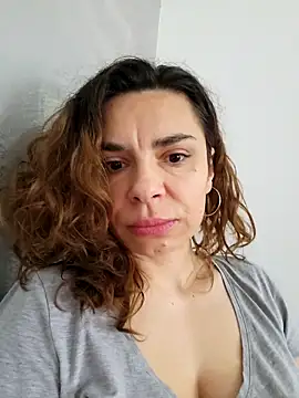 Snapshot of Victoria_Vergara chatting on March 26, 2026, 12:44 pm Victoria Vergara online show from March 26, 2026, 12:44 pm