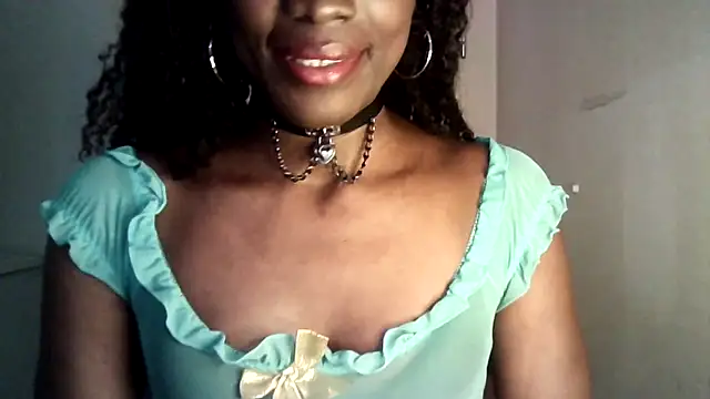 Chatdoll2 online show from October 28, 2025, 5:04 pm