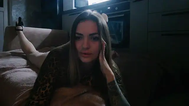 Snapshot of MoonChristie chatting on September 26, 2025, 7:51 pm MoonChristie online show from September 26, 2025, 7:51 pm