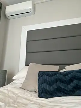 LilMisIndianx online show from October 4, 2025, 8:56 am