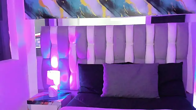 Adaara Rey online show from December 4, 2025, 7:44 pm