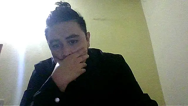Snapshot of jorgexsuil2hh chatting on June 12, 2026, 5:28 am jorgexsuil2hh online show from June 12, 2026, 5:28 am