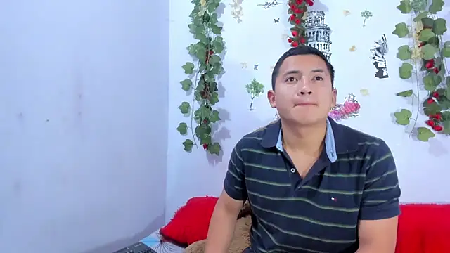 NataliaAndJulliam online show from February 3, 2026, 3:48 am