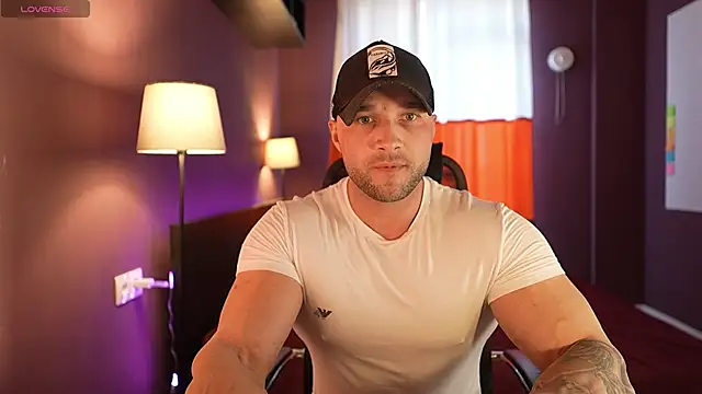 Snapshot of RikAdlerr chatting on March 30, 2026, 11:55 am RikAdlerr online show from March 30, 2026, 11:55 am