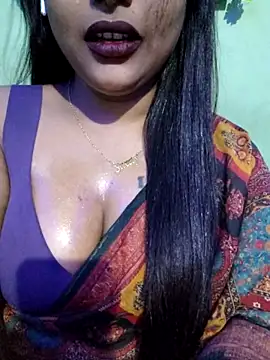 Snapshot of JIYA-04 chatting on October 25, 2025, 1:18 pm JIYA-04 online show from October 25, 2025, 1:18 pm