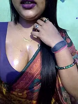 Snapshot of JIYA-04 chatting on November 24, 2025, 1:22 pm JIYA-04 online show from November 24, 2025, 1:22 pm