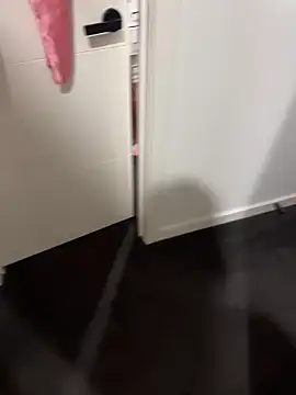 Snapshot of Reacher110565 chatting on October 18, 2025, 11:11 am Reacher110565 online show from October 18, 2025, 11:11 am