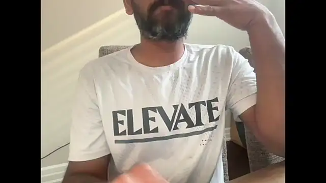 Snapshot of pranastro00 chatting on November 24, 2025, 5:01 pm pranastro00 online show from November 24, 2025, 5:01 pm