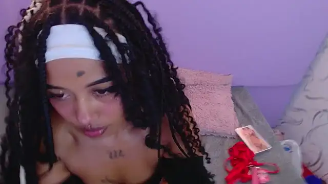 SachaBratz online show from September 18, 2025, 12:18 pm