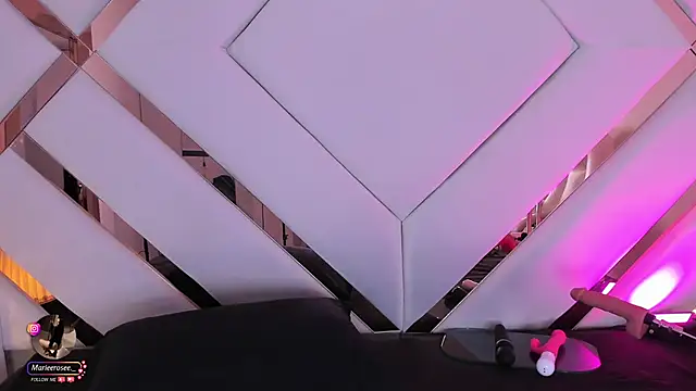 Mariee rosee online show from October 23, 2025, 11:24 pm