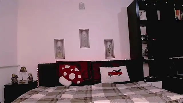 Snapshot of M1kaylaRaven chatting on November 28, 2025, 5:32 am M1kaylaRaven online show from November 28, 2025, 5:32 am