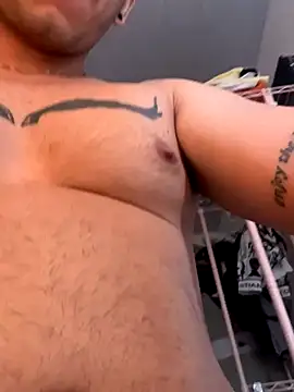 jhosepMoreno online show from October 7, 2025, 12:24 pm