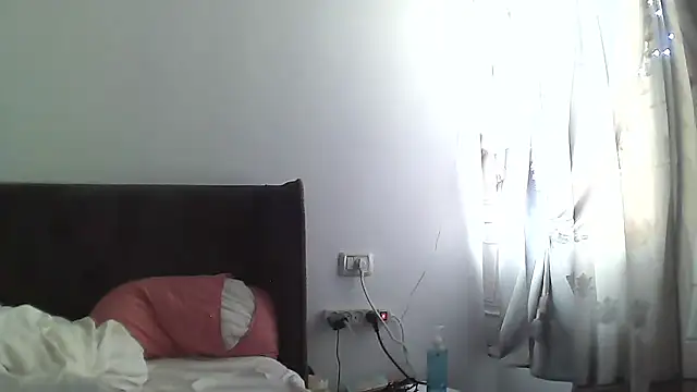Snapshot of maayanlevi2 chatting on March 20, 2026, 11:26 am maayanlevi2 online show from March 20, 2026, 11:26 am