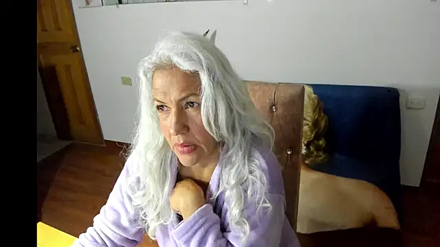 Snapshot of marilyn70 chatting on July 21, 2026, 6:05 am marilyn70 online show from July 21, 2026, 6:05 am