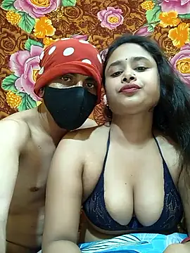 Seducing couple online show from March 7, 2026, 4:37 pm