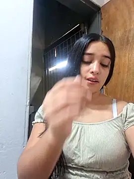 Nathaly78Rober online show from October 5, 2025, 1:53 pm