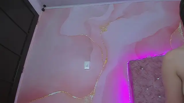 violet taylor  online show from October 25, 2025, 2:30 am