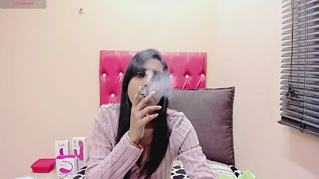 Snapshot of INDIANCREAM4U chatting on May 19, 2026, 5:25 am INDIANCREAM4U online show from May 19, 2026, 5:25 am