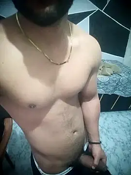 Kartikkartik8595 online show from February 4, 2026, 10:58 pm