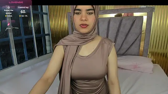 Asly farhat online show from October 12, 2025, 2:49 pm