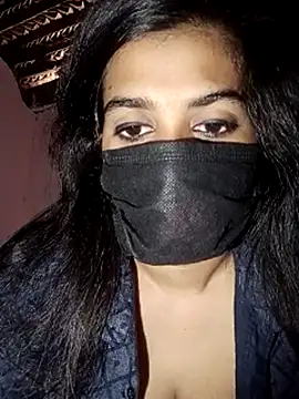 umairahaasan 1 online show from September 25, 2025, 9:57 am