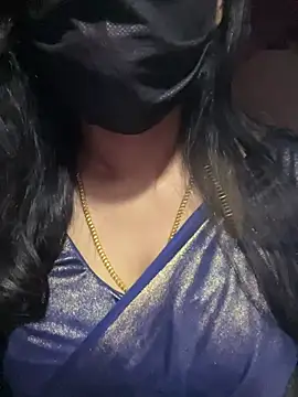 umairahaasan 1 online show from March 5, 2026, 3:35 am