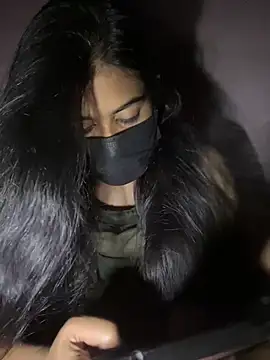 umairahaasan 1 online show from March 17, 2026, 5:05 pm