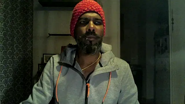 Snapshot of frenchblackc31 chatting on October 13, 2025, 4:45 am frenchblackc31 online show from October 13, 2025, 4:45 am