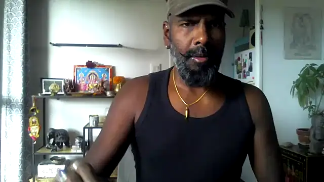 Snapshot of frenchblackc31 chatting on October 25, 2025, 9:39 am frenchblackc31 online show from October 25, 2025, 9:39 am