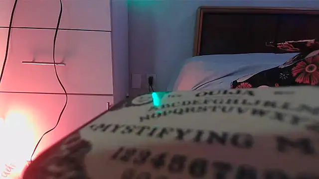 Snapshot of SatiroyNinfa chatting on December 1, 2025, 2:44 pm SatiroyNinfa online show from December 1, 2025, 2:44 pm