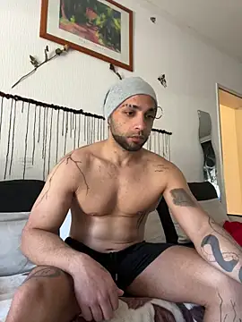 1Richrichard1 online show from May 1, 2026, 11:15 am