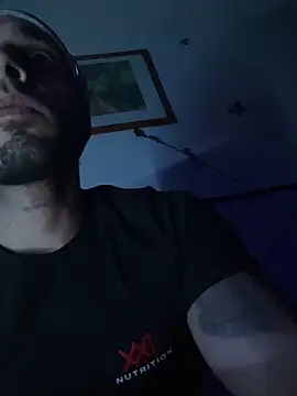1Richrichard1 online show from May 2, 2026, 9:42 pm