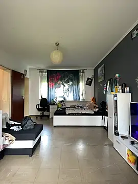 1Richrichard1 online show from May 10, 2026, 9:47 am