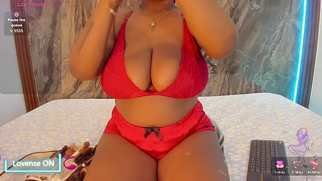 MiiaaCollinss online show from December 15, 2025, 2:54 pm