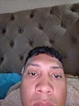 Snapshot of GRUESO-CURVO chatting on April 15, 2026, 1:07 pm GRUESO-CURVO online show from April 15, 2026, 1:07 pm